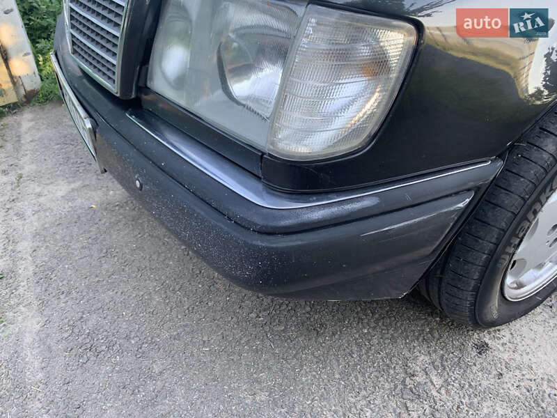 Седан Mercedes-Benz E-Class 1995 в Житомире