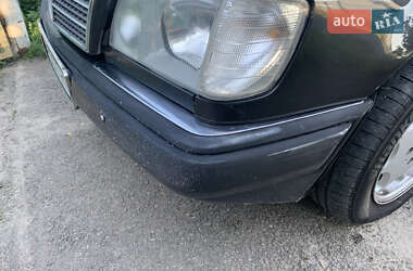 Седан Mercedes-Benz E-Class 1995 в 
