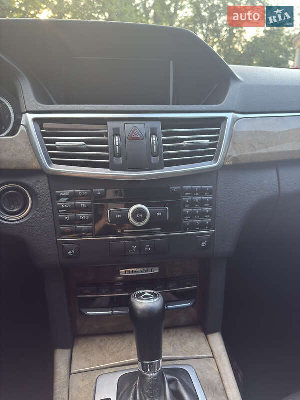 Седан Mercedes-Benz E-Class 2010 в Києві фото 13 Седан Mercedes-Benz E-Class 2010 в Києві
