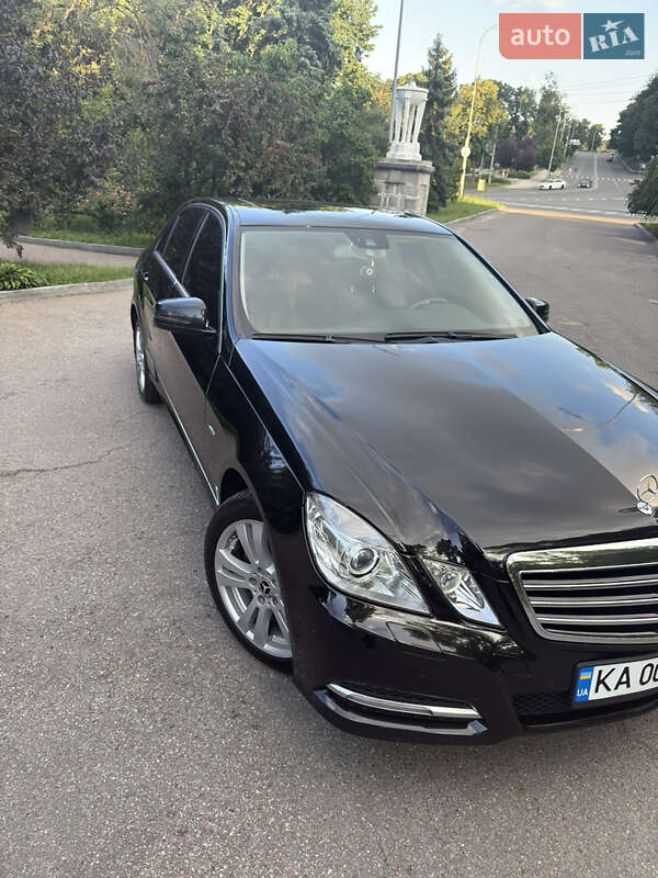 Седан Mercedes-Benz E-Class 2010 в Києві фото 3 Седан Mercedes-Benz E-Class 2010 в Києві