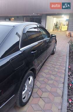 Седан Mercedes-Benz E-Class 2012 в 