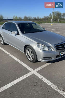Седан Mercedes-Benz E-Class 2011 в Запоріжжі