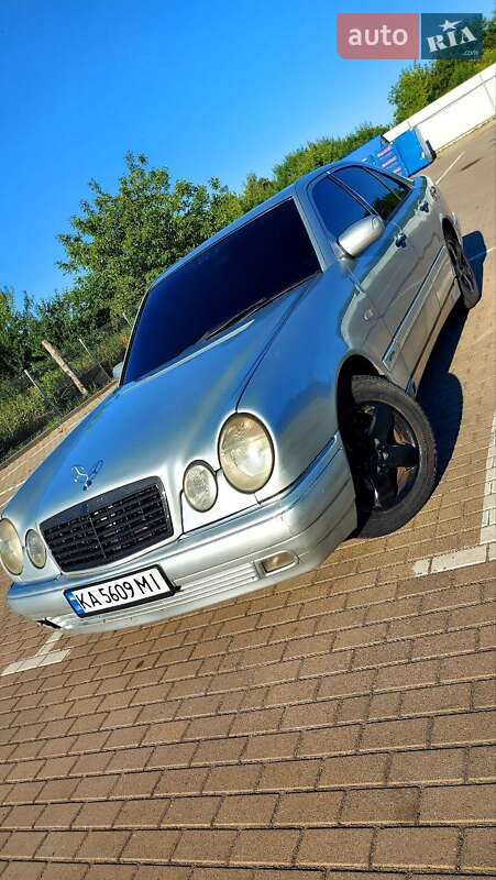 Mercedes-Benz E-Class 1998