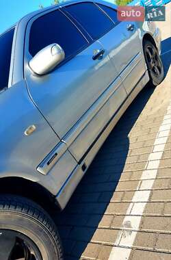 Седан Mercedes-Benz E-Class 1998 в 