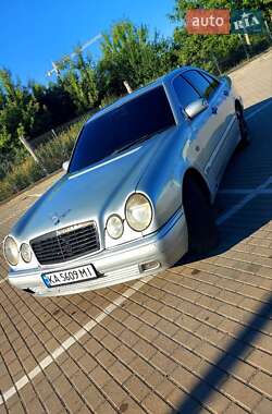 Седан Mercedes-Benz E-Class 1998 в 