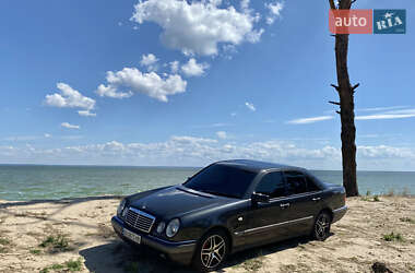 Седан Mercedes-Benz E-Class 1995 в Кропивницком