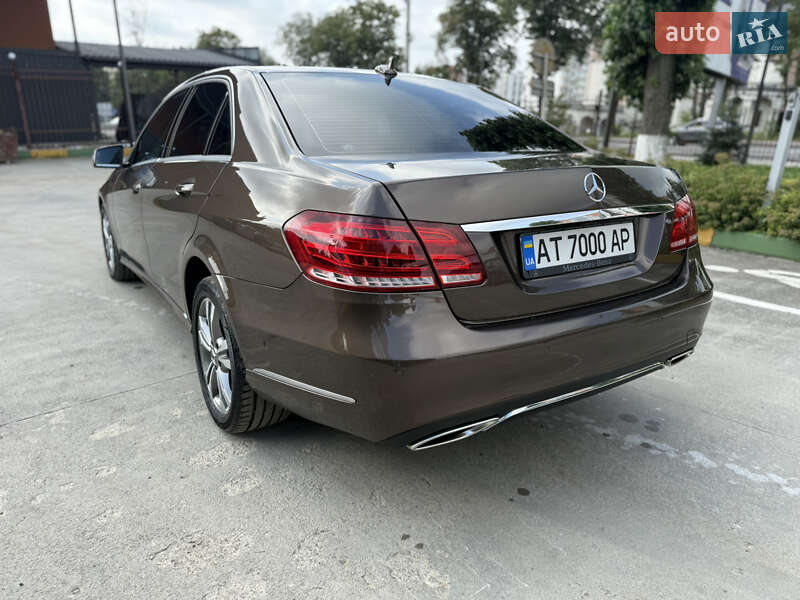 Седан Mercedes-Benz E-Class 2013 в Ивано-Франковске