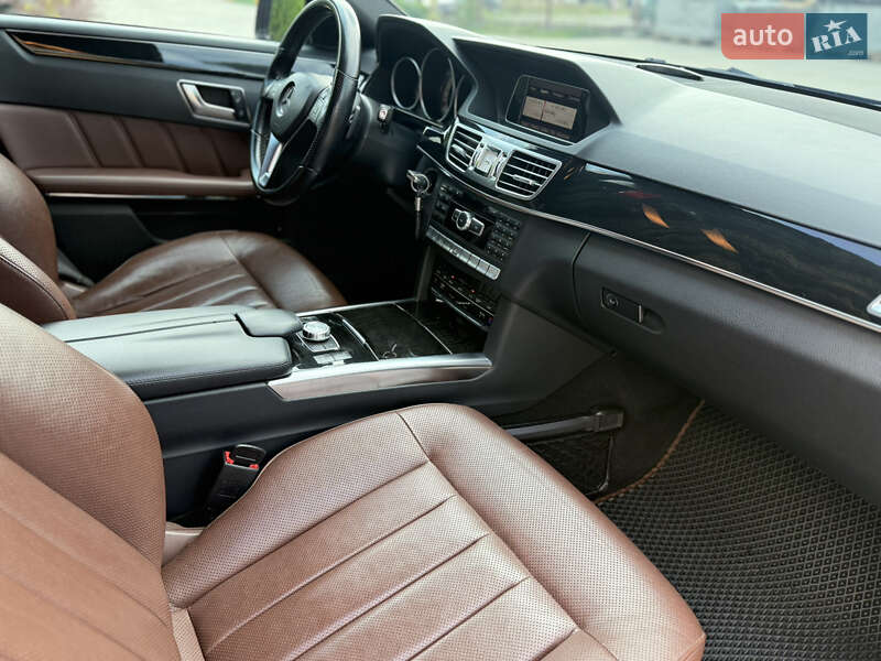 Седан Mercedes-Benz E-Class 2013 в Ивано-Франковске