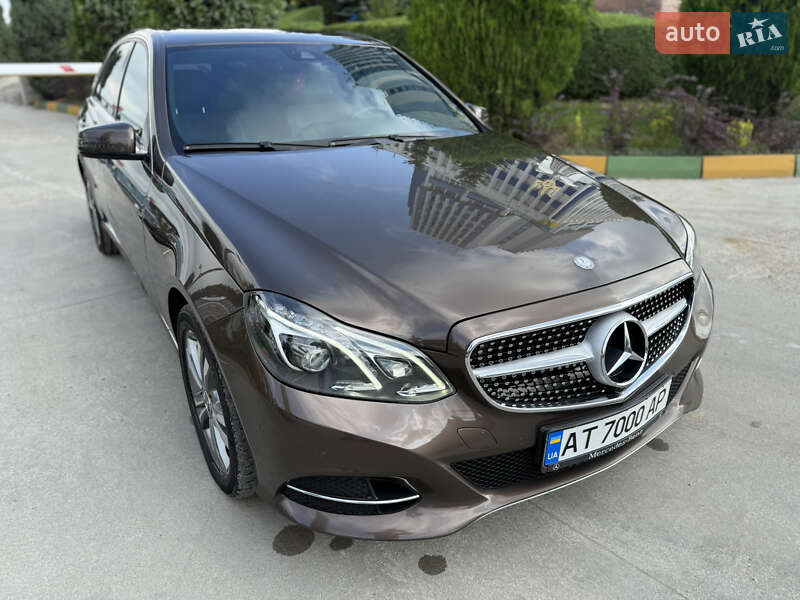 Седан Mercedes-Benz E-Class 2013 в Ивано-Франковске