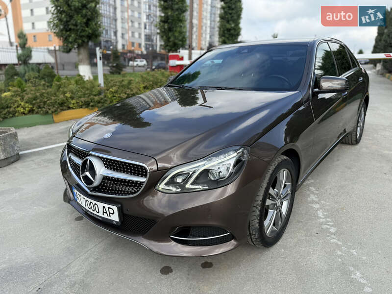 Седан Mercedes-Benz E-Class 2013 в Ивано-Франковске