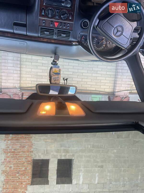 Седан Mercedes-Benz E-Class 1997 в Чернівцях