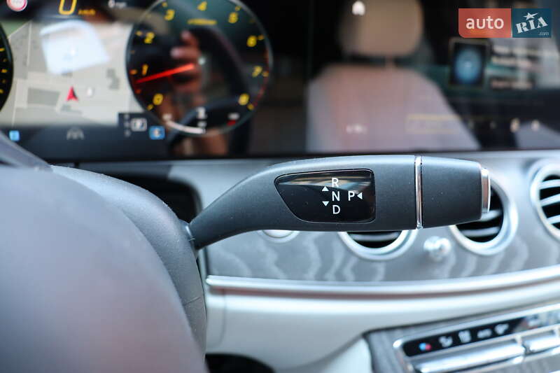 Седан Mercedes-Benz E-Class 2022 в Львове