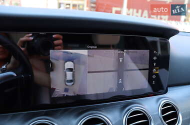Седан Mercedes-Benz E-Class 2022 в 