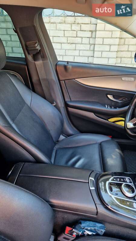Седан Mercedes-Benz E-Class 2017 в Одессе фото 4 Седан Mercedes-Benz E-Class 2017 в Одессе