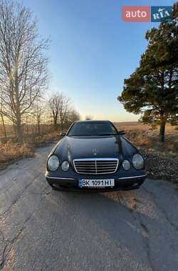 Седан Mercedes-Benz E-Class 2002 в Володимирці