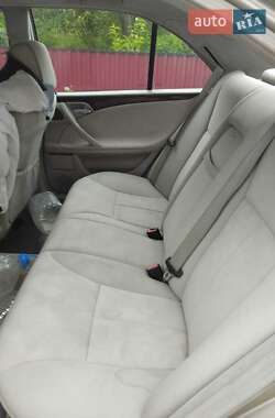 Седан Mercedes-Benz E-Class 2001 в 