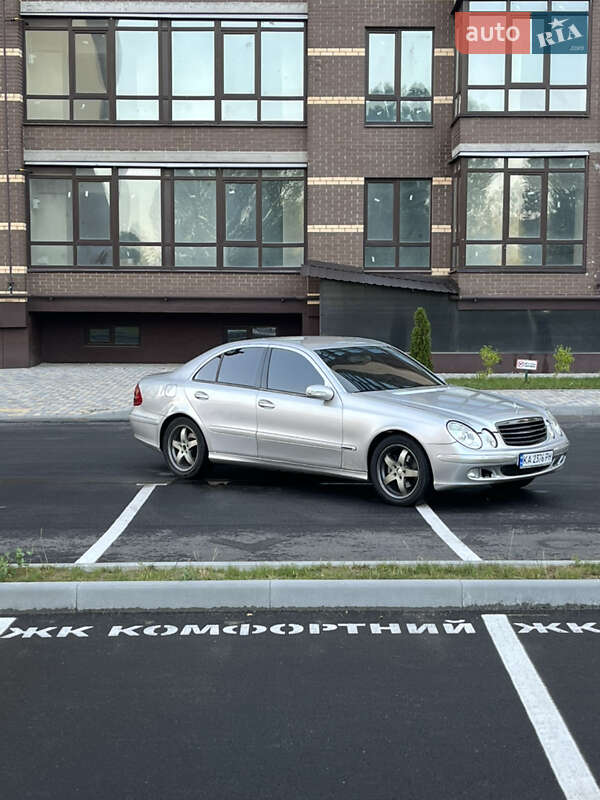 Седан Mercedes-Benz E-Class 2003 в Чернігові фото 4 Седан Mercedes-Benz E-Class 2003 в Чернігові