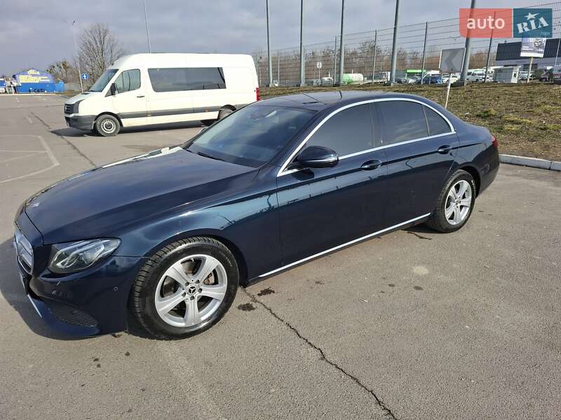 Седан Mercedes-Benz E-Class 2016 в Львові