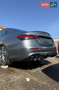 Седан Mercedes-Benz E-Class 2022 в 