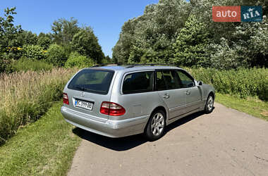 Универсал Mercedes-Benz E-Class 2001 в 