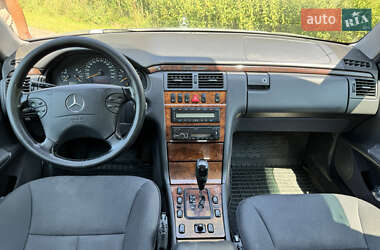 Универсал Mercedes-Benz E-Class 2001 в 