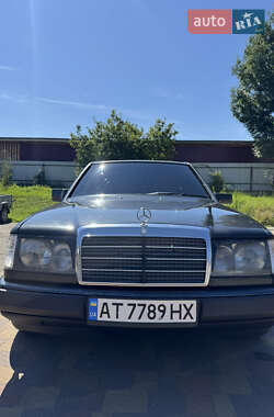 Седан Mercedes-Benz E-Class 1992 в Болехове