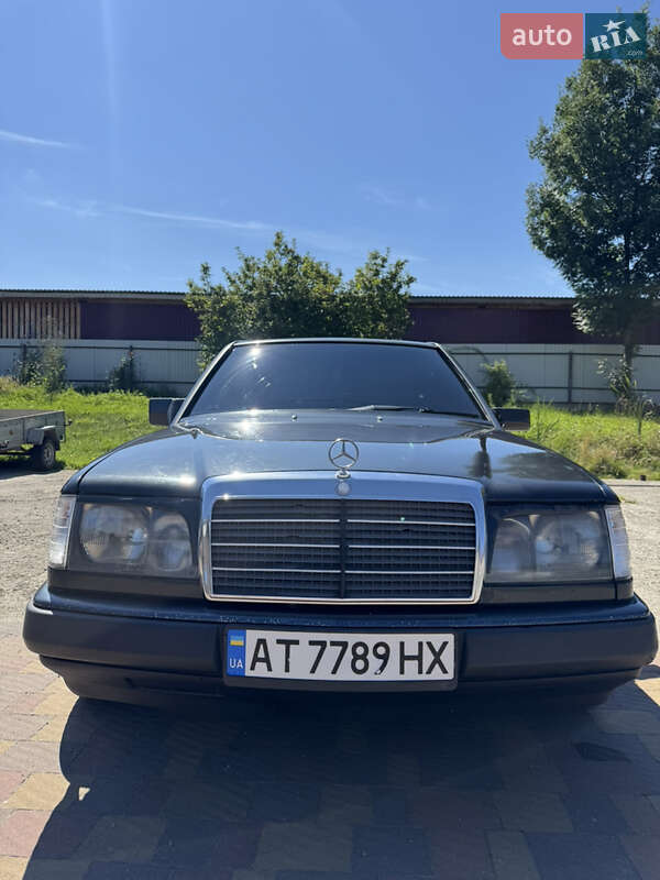 Mercedes-Benz E-Class 1992