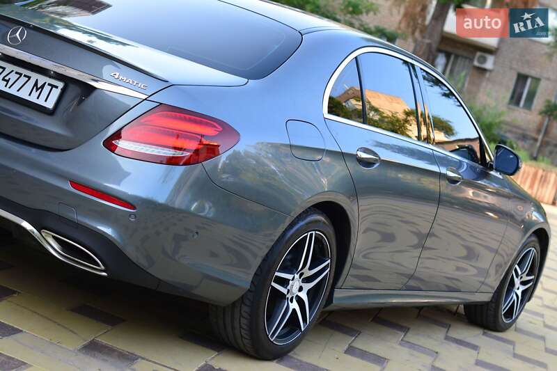 Седан Mercedes-Benz E-Class 2016 в Кривому Розі