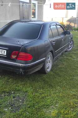 Седан Mercedes-Benz E-Class 1997 в 