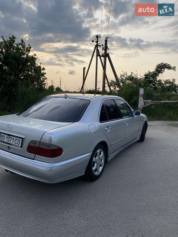 Седан Mercedes-Benz E-Class 1999 в Тернополе