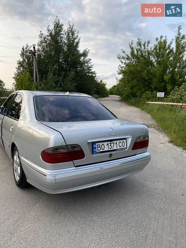 Седан Mercedes-Benz E-Class 1999 в Тернополе