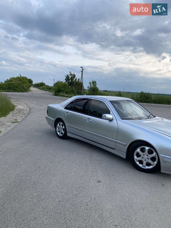 Седан Mercedes-Benz E-Class 1999 в Тернополе
