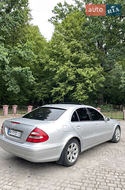 Седан Mercedes-Benz E-Class 2002 в 