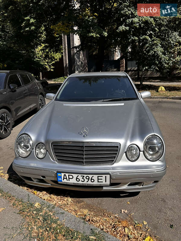 Mercedes-Benz E-Class 1999
