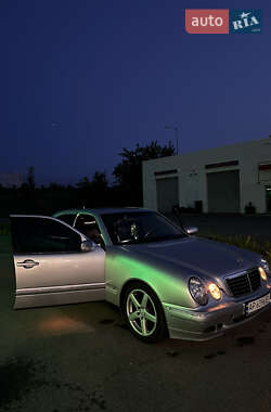 Седан Mercedes-Benz E-Class 1999 в 