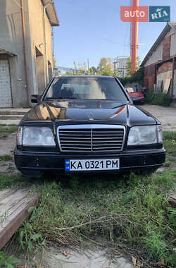 Седан Mercedes-Benz E-Class 1995 в Киеве
