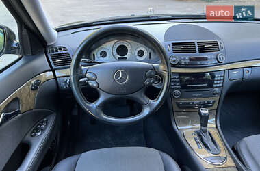 Седан Mercedes-Benz E-Class 2008 в 