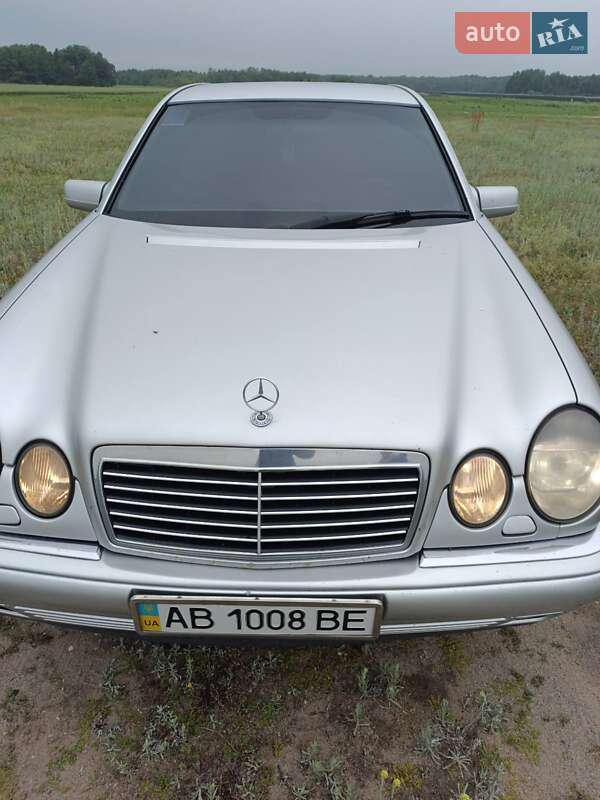 Mercedes-Benz E-Class 1999