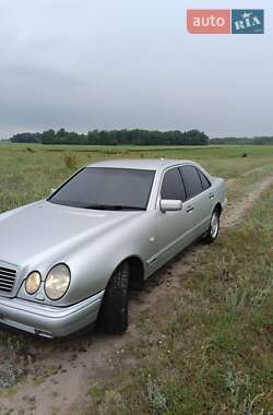 Седан Mercedes-Benz E-Class 1999 в 