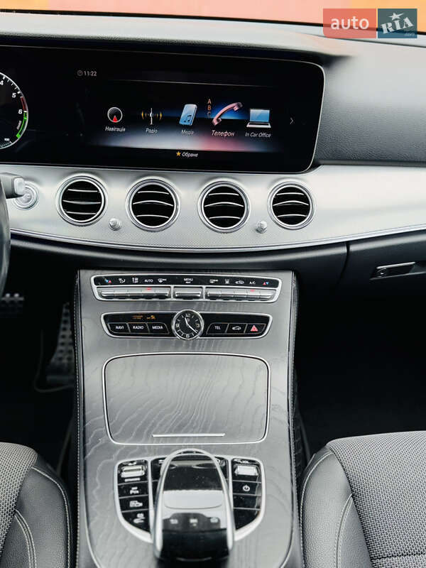 Седан Mercedes-Benz E-Class 2019 в Лохвице