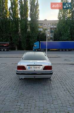 Седан Mercedes-Benz E-Class 1999 в  фото 8 Седан Mercedes-Benz E-Class 1999 в