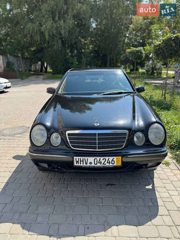 Mercedes-Benz E-Class 2000