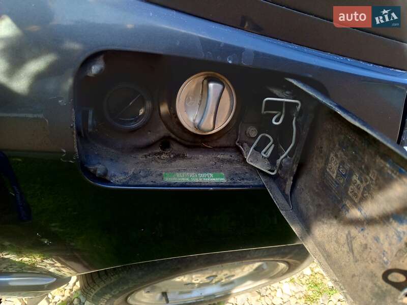 Седан Mercedes-Benz E-Class 1992 в Косове