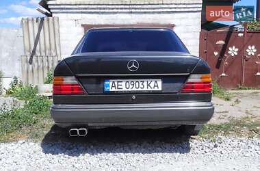 Седан Mercedes-Benz E-Class 1991 в 