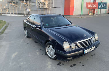 Седан Mercedes-Benz E-Class 2000 в Береговому