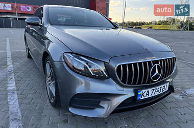 Седан Mercedes-Benz E-Class 2017 в Киеве