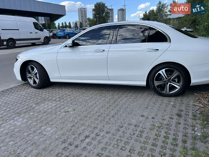 Седан Mercedes-Benz E-Class 2020 в Киеве