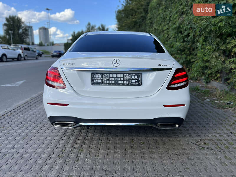 Седан Mercedes-Benz E-Class 2020 в Киеве