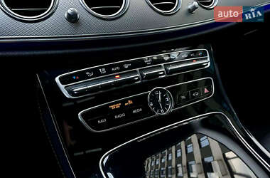 Седан Mercedes-Benz E-Class 2016 в 