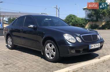 Седан Mercedes-Benz E-Class 2002 в  фото 5 Седан Mercedes-Benz E-Class 2002 в